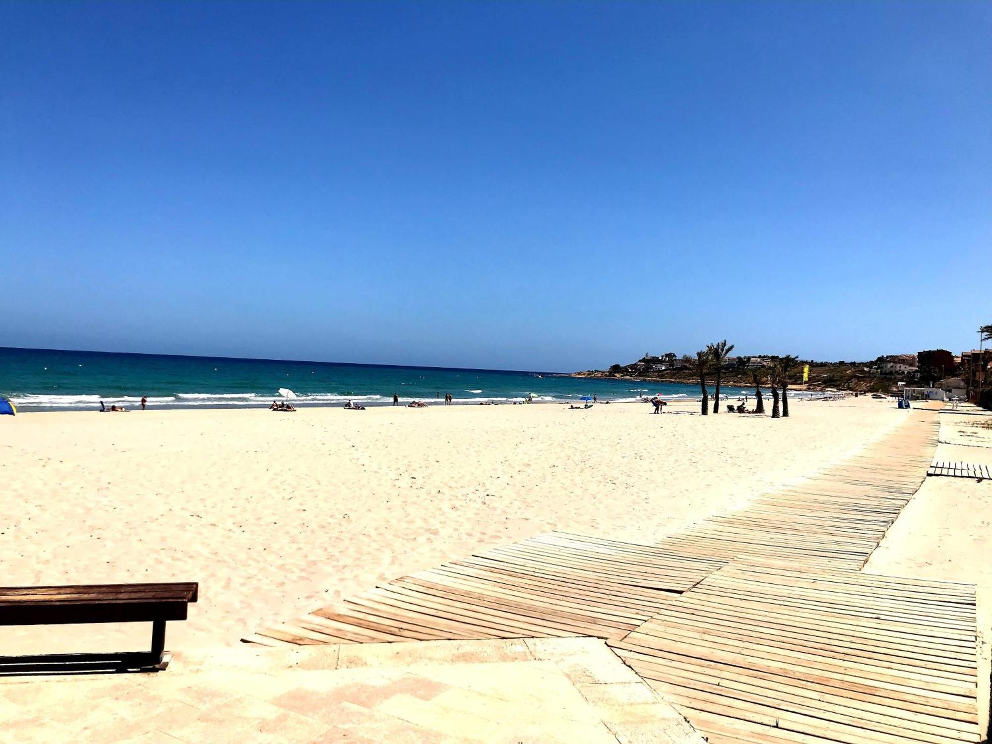 Playa Dos Avenidas Alicante Exteriör bild